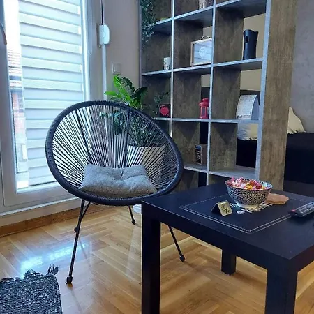 Apartmán Ika Belgrade Airport Free Parking Possible Self Check-in Terrace *