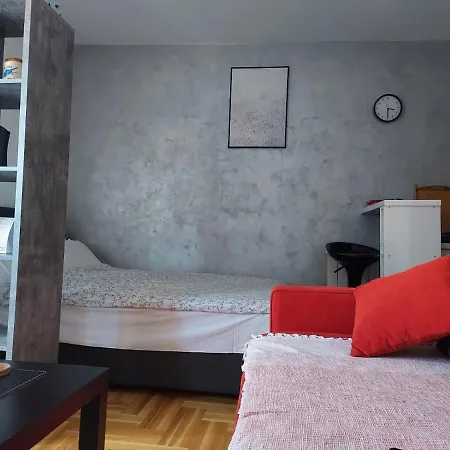 Apartmán Ika Belgrade Airport Free Parking Possible Self Check-in Terrace