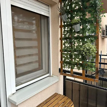 Ika Belgrade Airport Free Parking Possible Self Check-in Terrace Apartmán